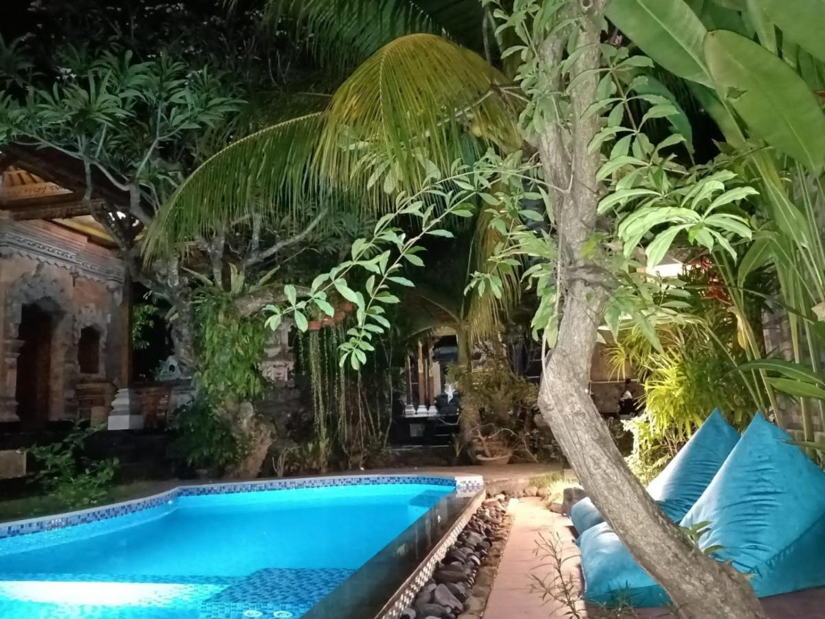 Green Palace Homestay Batununggul Ngoại thất bức ảnh