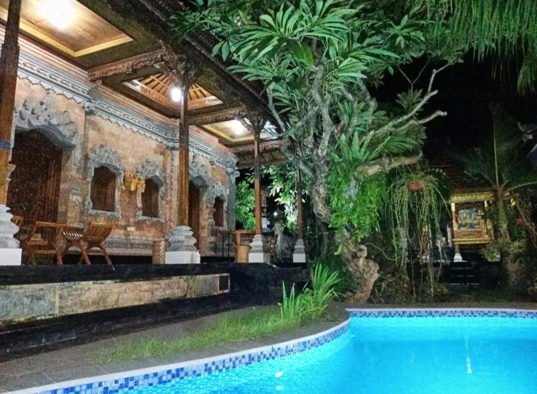 Green Palace Homestay Batununggul Ngoại thất bức ảnh