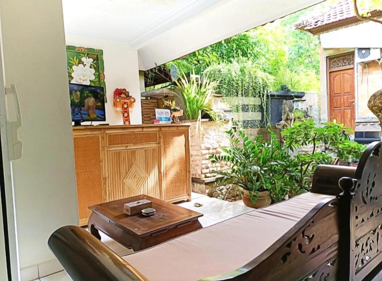 Green Palace Homestay Batununggul Ngoại thất bức ảnh