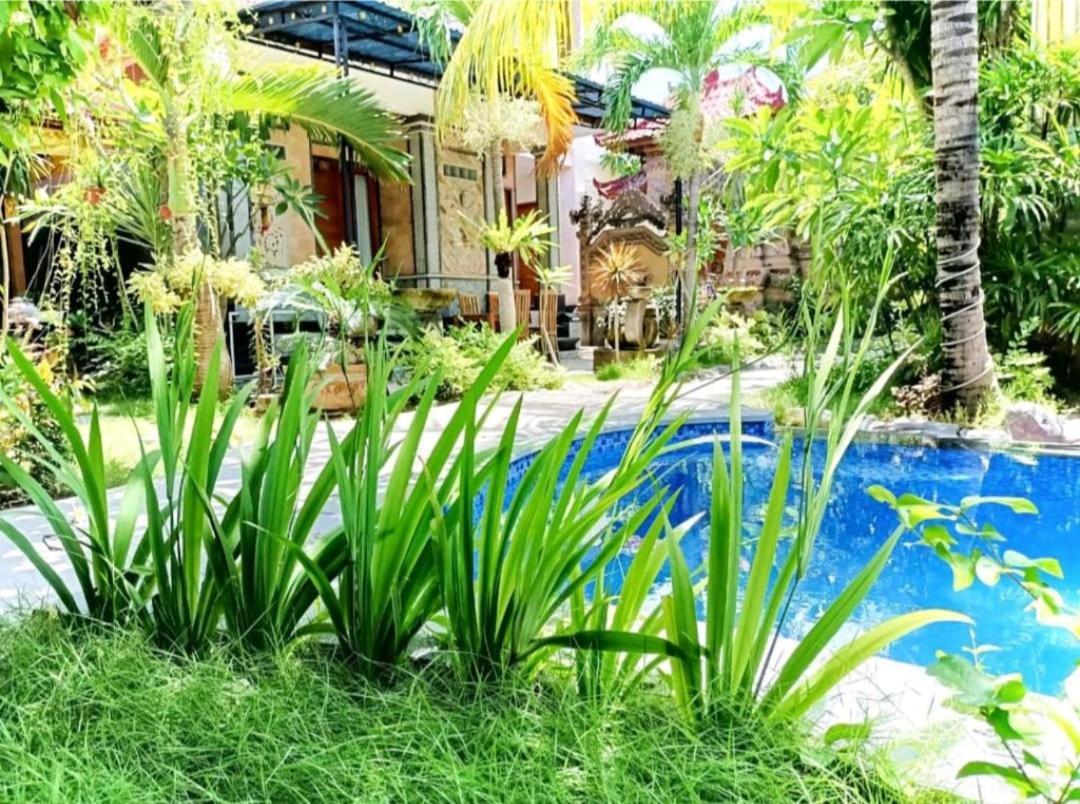 Green Palace Homestay Batununggul Ngoại thất bức ảnh