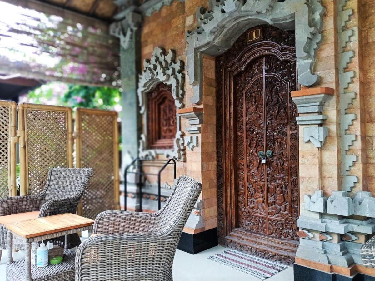 Green Palace Homestay Batununggul Ngoại thất bức ảnh