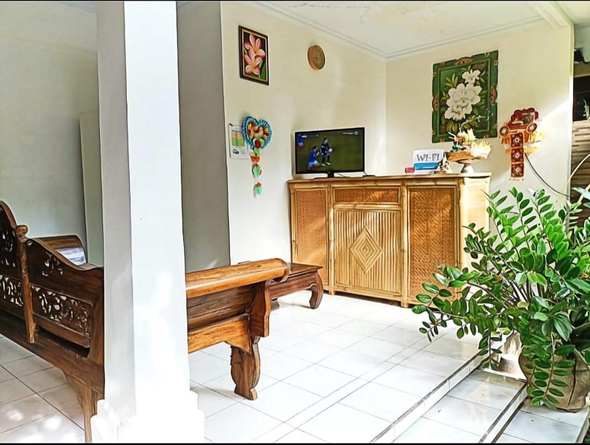 Green Palace Homestay Batununggul Ngoại thất bức ảnh