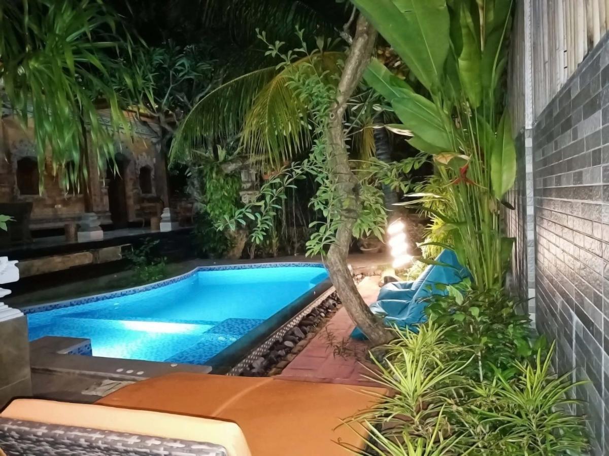 Green Palace Homestay Batununggul Ngoại thất bức ảnh