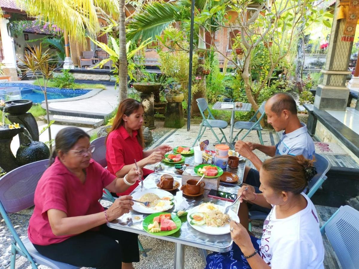 Green Palace Homestay Batununggul Ngoại thất bức ảnh