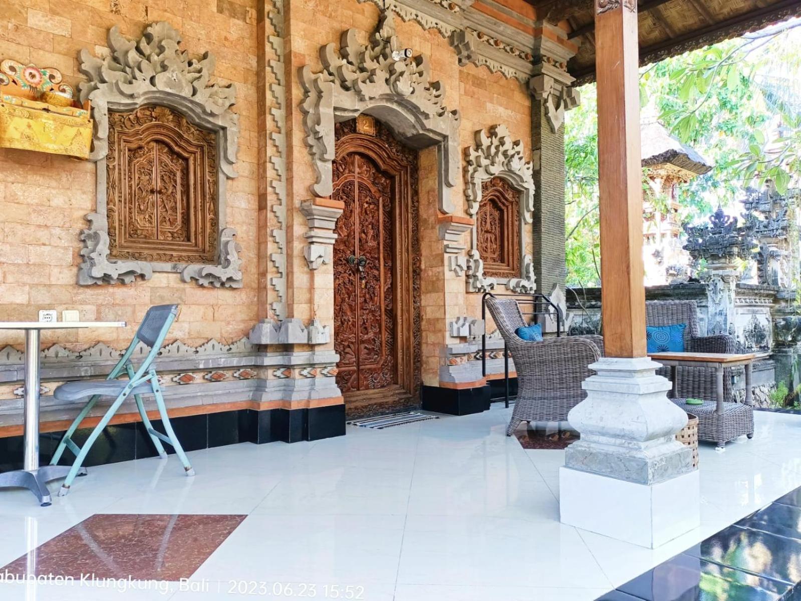 Green Palace Homestay Batununggul Ngoại thất bức ảnh