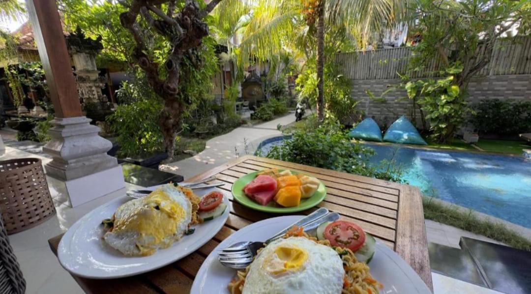 Green Palace Homestay Batununggul Ngoại thất bức ảnh