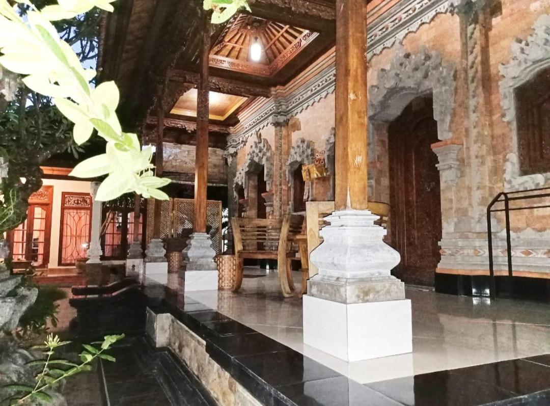 Green Palace Homestay Batununggul Ngoại thất bức ảnh