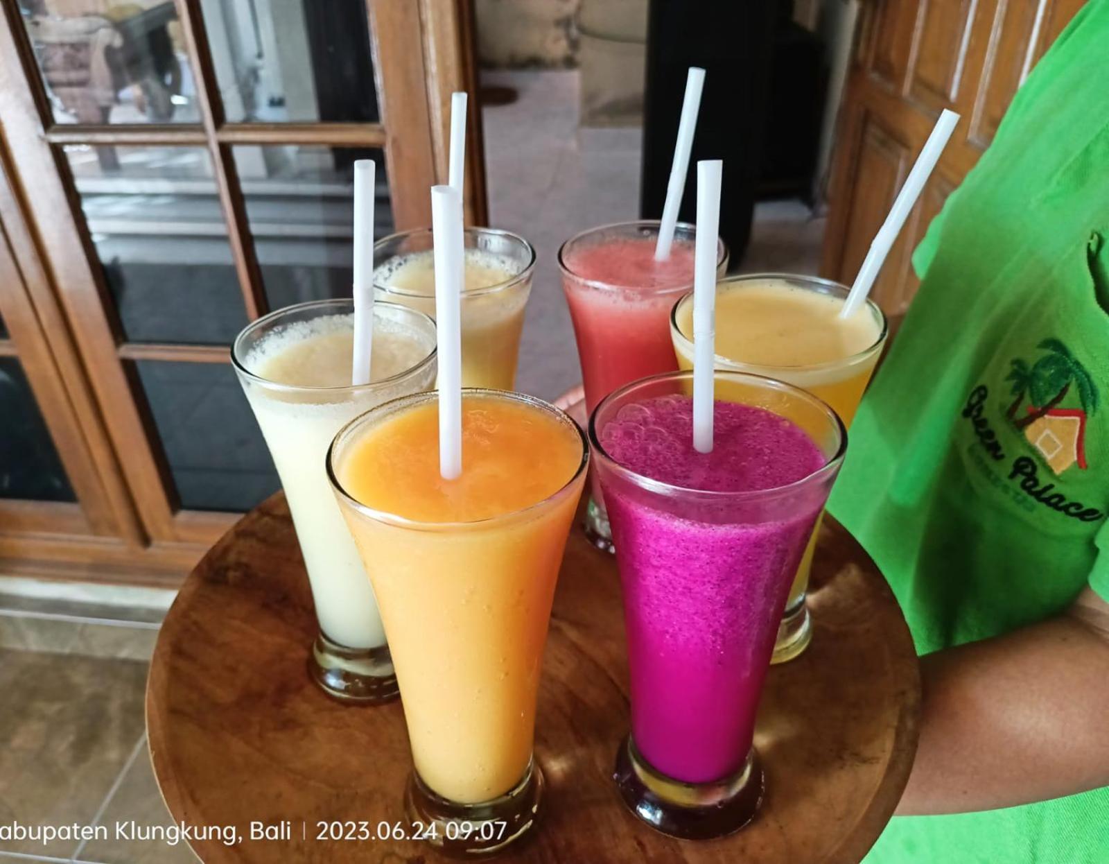 Green Palace Homestay Batununggul Ngoại thất bức ảnh